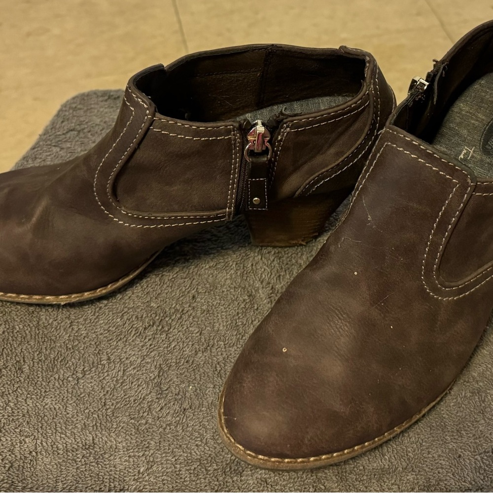 Dr. Scholl’s low rise ankle booty